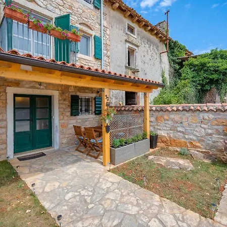 Casa Karlota * Katun