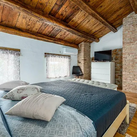 Casa Karlota * Katun