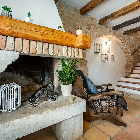 Casa Karlota Daire *