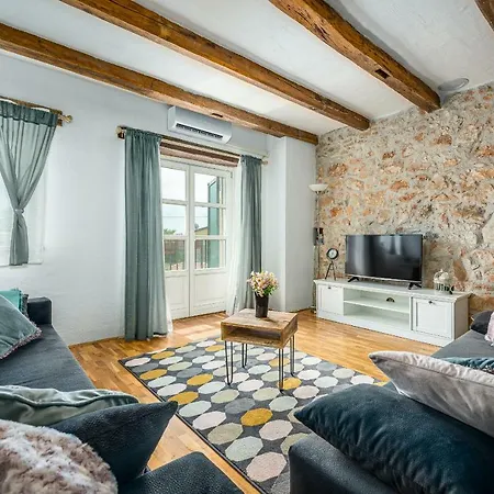 Daire Casa Karlota Katun