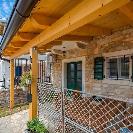 Casa Karlota *